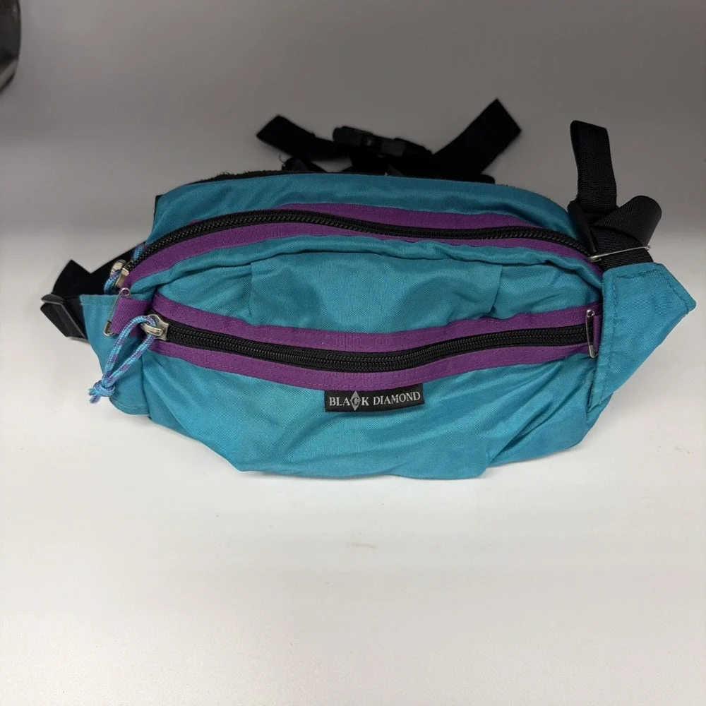 vintage 1980s or 1990s Black Diamond fanny pack